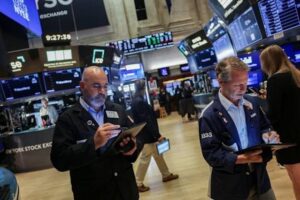A Wild Week Leaves Global Markets Bracing for More Swings A Wild Week Leaves Global Markets Bracing for More Swings