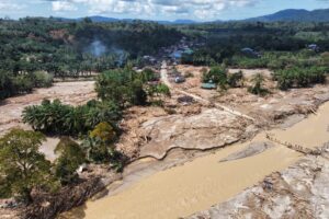 Deadly Asian floods seen as stark climate warning, not an isolated disaster Deadly Asian floods seen as stark climate warning, not an isolated disaster
