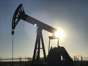 Oil rebounds as investors eye Fed rate move and Venezuela tensions Oil rebounds as investors eye Fed rate move and Venezuela tensions