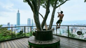 Netflix Delays ‘Skyscraper Live’ Free-Solo Climb of Taipei 101 Due to Rain Netflix Delays ‘Skyscraper Live’ Free-Solo Climb of Taipei 101 Due to Rain