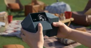 TCL’s PlayCube Portable Projector Delivers Big Pictures in a Tiny Cube TCL’s PlayCube Portable Projector Delivers Big Pictures in a Tiny Cube