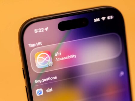 Apple Plans to Open Siri to Rival AI Services in iOS 27 Overhaul Apple Plans to Open Siri to Rival AI Services in iOS 27 Overhaul